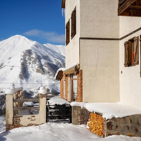 Snow Time Cottage Gudauri Exteriör bild