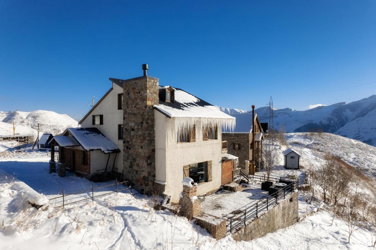 Snow Time Cottage Gudauri Exteriör bild